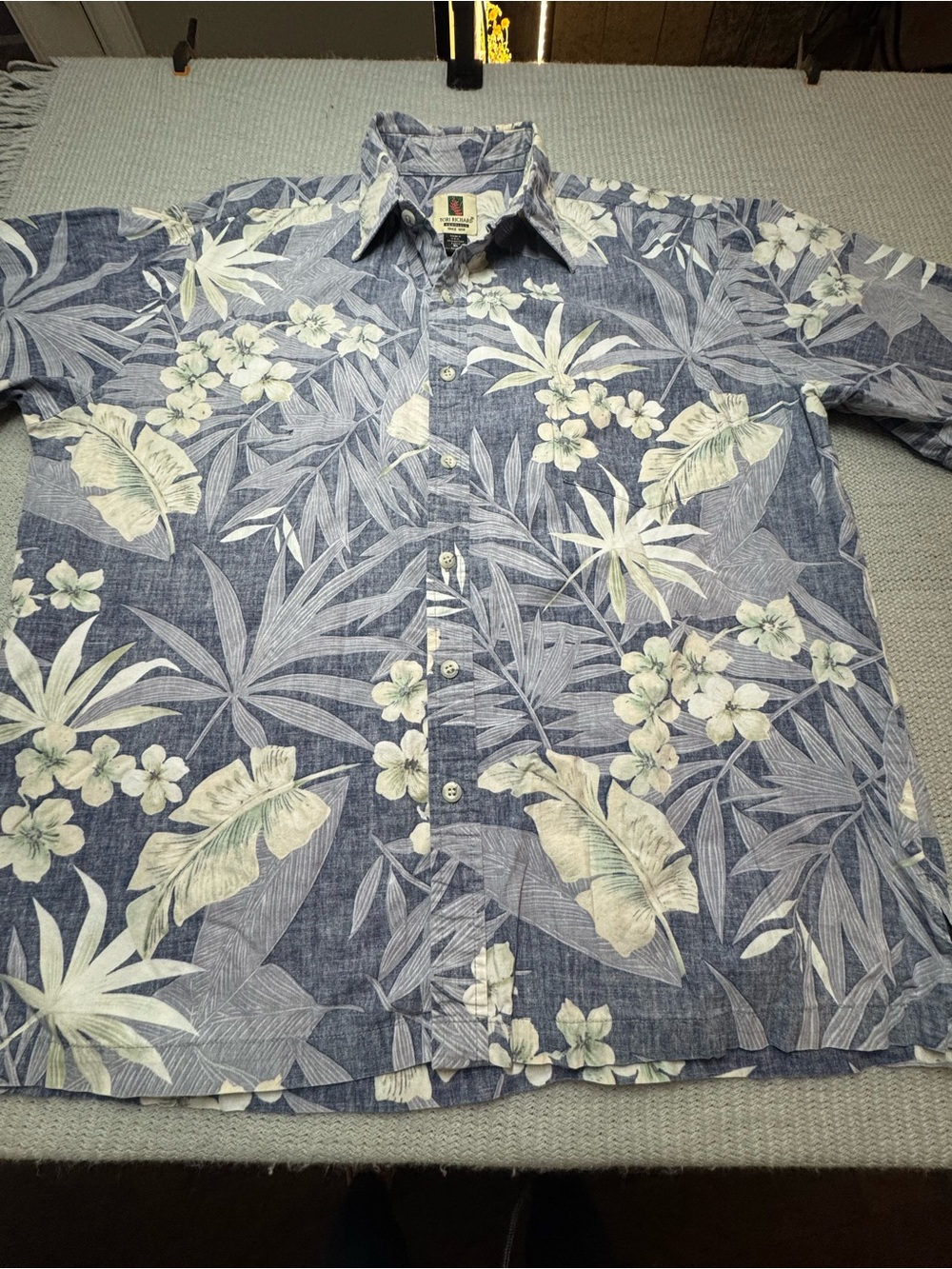 Tori Richard Blue and Cream Floral Hawaiian Button-Up Shirt